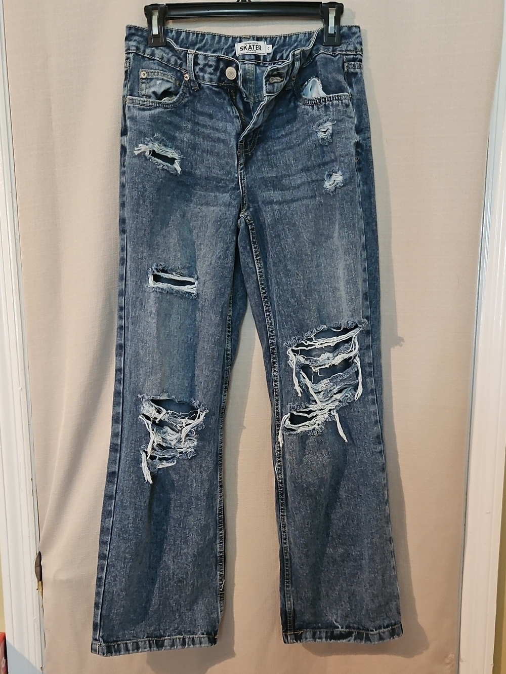 refuge Distressed Wide-Leg Jeans in Blue Wash